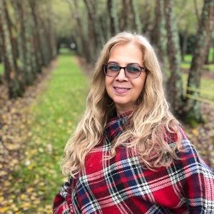 Meet your Posher, Eva